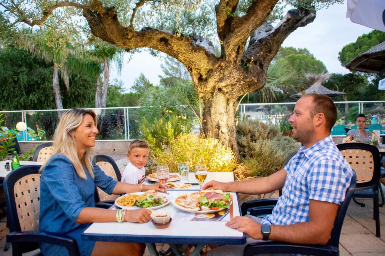 Chalets met buitenkeuken op Camping Leï Suves - JoyCasa Roquebrune-sur-Argens Eksteriør bilde