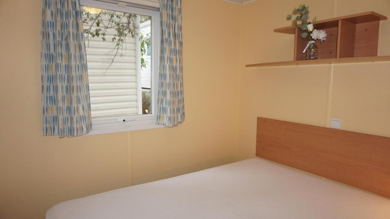 Chalets met buitenkeuken op Camping Leï Suves - JoyCasa Roquebrune-sur-Argens Eksteriør bilde
